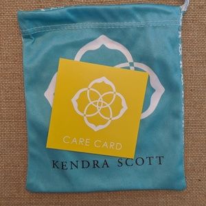 Kendra Scott Jewelry - Kendra Scott Phara Gold Necklace Kendra Scott Jewelry - Kendra Scott Phara Gold Necklace